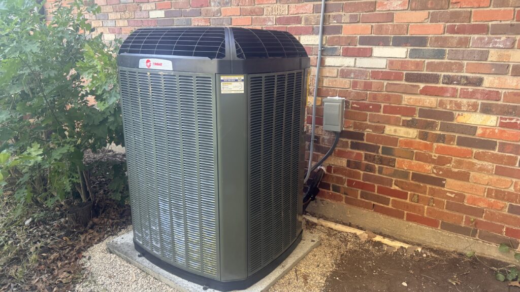 Variable speed inverter air conditioner installed at Texas home